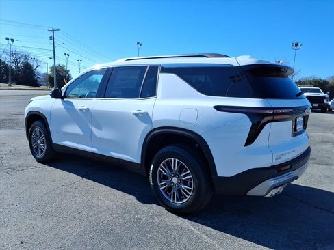 New 2026 Chevrolet Traverse LT w/ Driver Confidence Package image 5