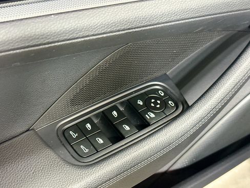 Certified 2025 Porsche Panamera 4 AWD/4WD image 23