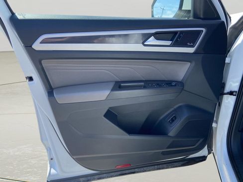 Used 2022 Volkswagen Atlas Cross Sport SEL Premium R-Line image 61