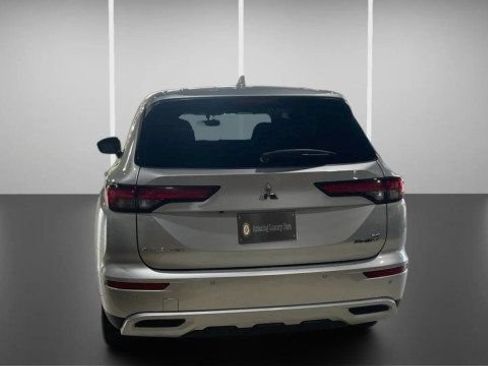 Used 2024 Mitsubishi Outlander SE AWD/4WD image 11