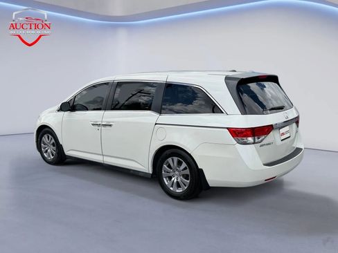 Used 2017 Honda Odyssey SE image 3