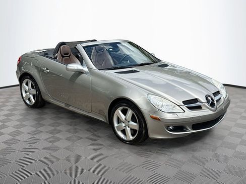 Used 2005 Mercedes-Benz SLK 350 image 4