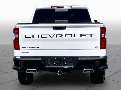 Used 2024 Chevrolet Silverado 1500 LT Trail Boss w/ Convenience Package II AWD/4WD image 5