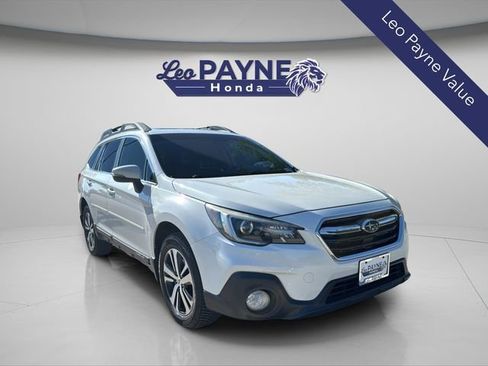 Used 2018 Subaru Outback 3.6R Limited w/ Popular Package #2 AWD/4WD image 1