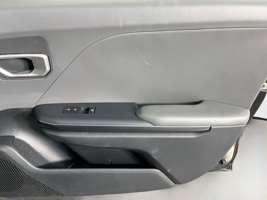 Used 2025 Kia K4 FWD image 34