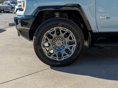 New 2025 GMC Hummer EV 3X image 31