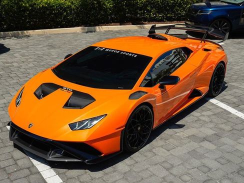 Used 2022 Lamborghini Huracan STO image 8