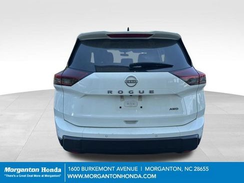 Used 2024 Nissan Rogue S AWD/4WD image 8