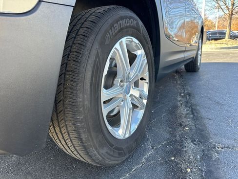 Used 2019 GMC Terrain SLE w/ Driver Convenience Package image 6