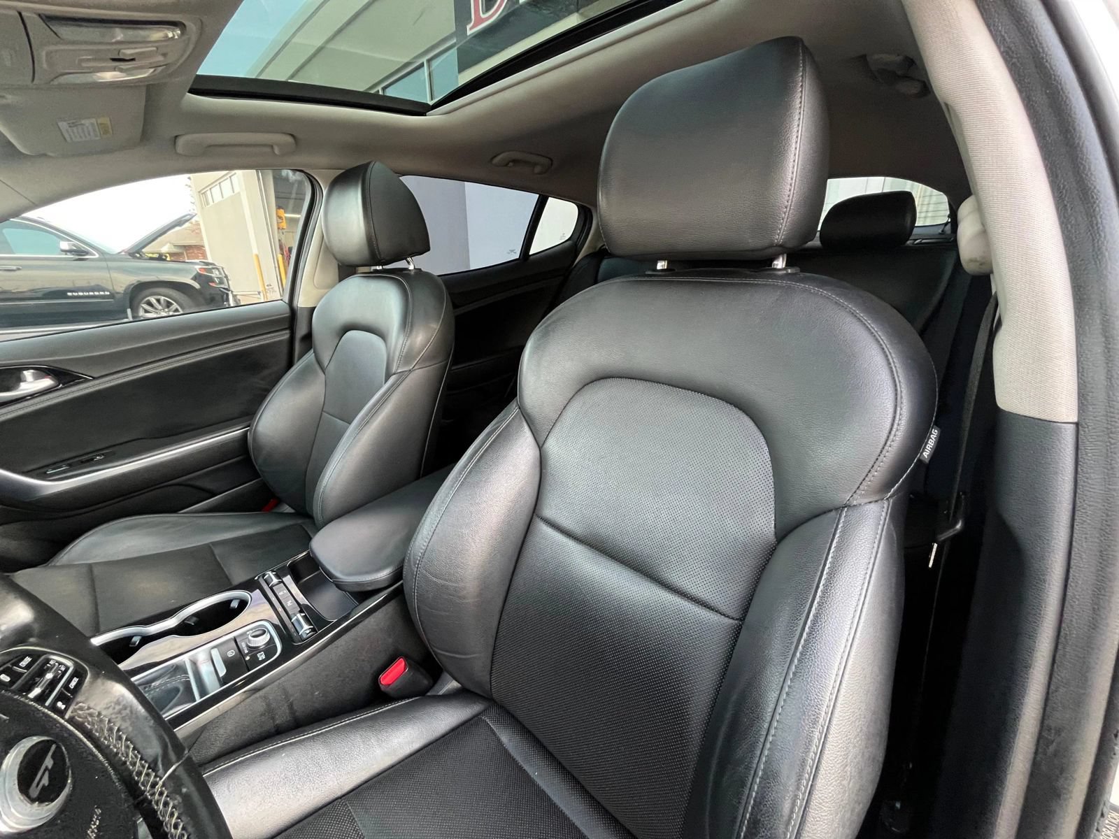 Used 2018 Kia Stinger Premium RWD image 28
