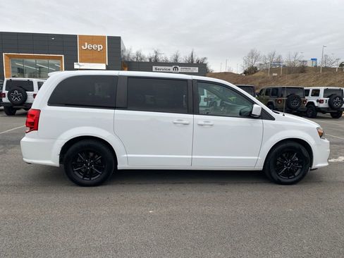 Certified 2019 Dodge Grand Caravan GT image 2