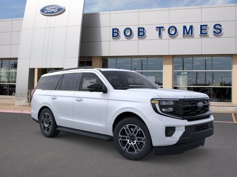 New 2025 Ford Expedition Active image 8