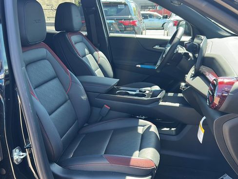 New 2026 Chevrolet Equinox RS w/ Convenience Package III AWD/4WD image 13