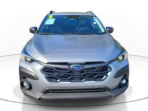 Used 2024 Subaru Crosstrek 2.0i Premium image 2