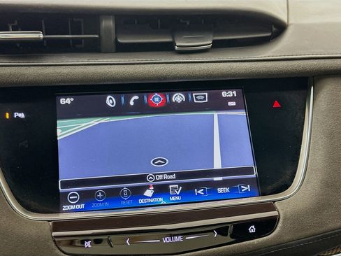 Used 2017 Cadillac XT5 Platinum AWD/4WD image 14