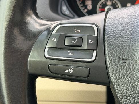 Used 2015 Volkswagen Passat 1.8T SE FWD image 33