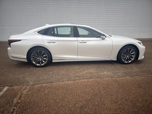 Used 2022 Lexus LS 500 image 8