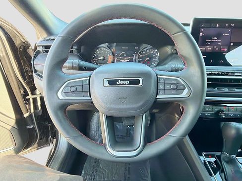 Used 2023 Jeep Compass Trailhawk AWD/4WD image 37