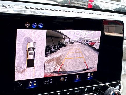 Certified 2025 Chevrolet Colorado ZR2 w/ Midnight Edition image 10