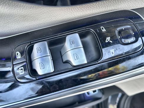 Used 2023 Mercedes-Benz S 500 4MATIC image 15