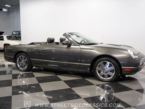 Used 2003 Ford Thunderbird RWD image 16