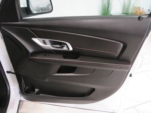 Used 2015 GMC Terrain SLE image 23