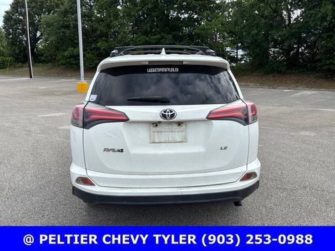 Used 2018 Toyota RAV4 LE FWD image 6
