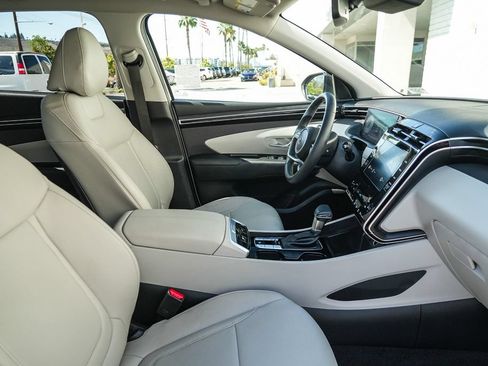 Certified 2023 Hyundai Tucson SEL w/ Convenience Package FWD image 17