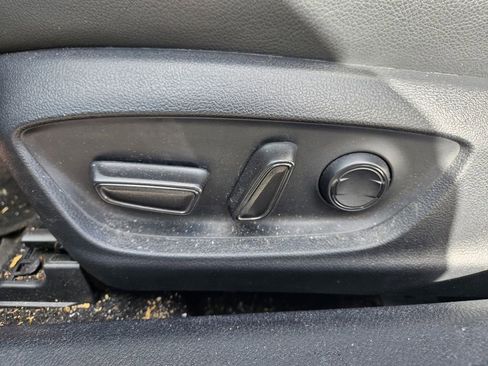 Used 2024 Toyota Camry SE image 16