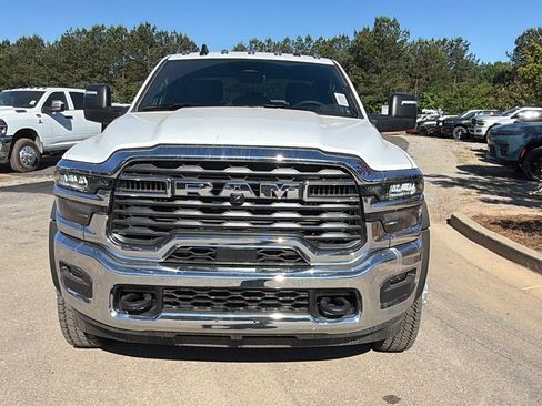 New 2026 RAM 5500 Tradesman w/ Chrome Appearance Group AWD/4WD image 3