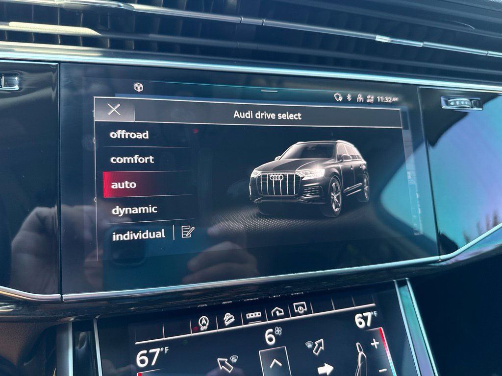 Used 2023 Audi Q7 3.0T Premium Plus AWD/4WD image 35