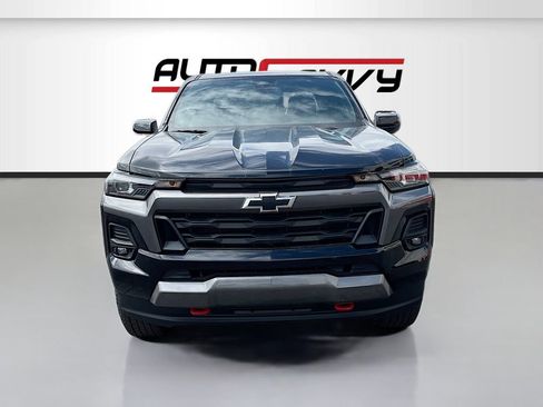 Used 2024 Chevrolet Colorado Z71 AWD/4WD image 2