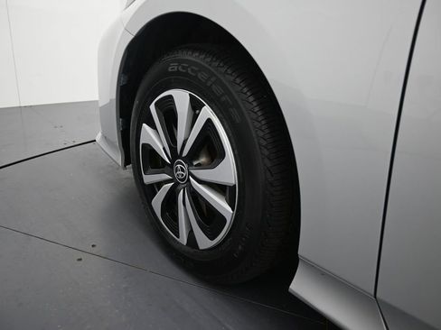 Used 2017 Toyota Prius Prime Plus w/ Carpet Mat Package FWD image 12