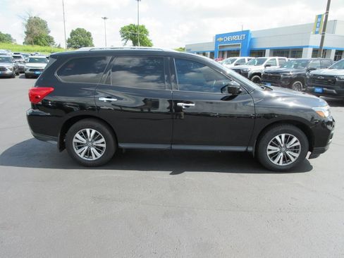 Used 2020 Nissan Pathfinder SV AWD/4WD image 6