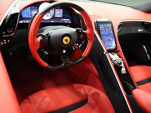 Used 2023 Ferrari Roma RWD image 15