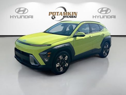 Certified 2025 Hyundai Kona SEL FWD image 1