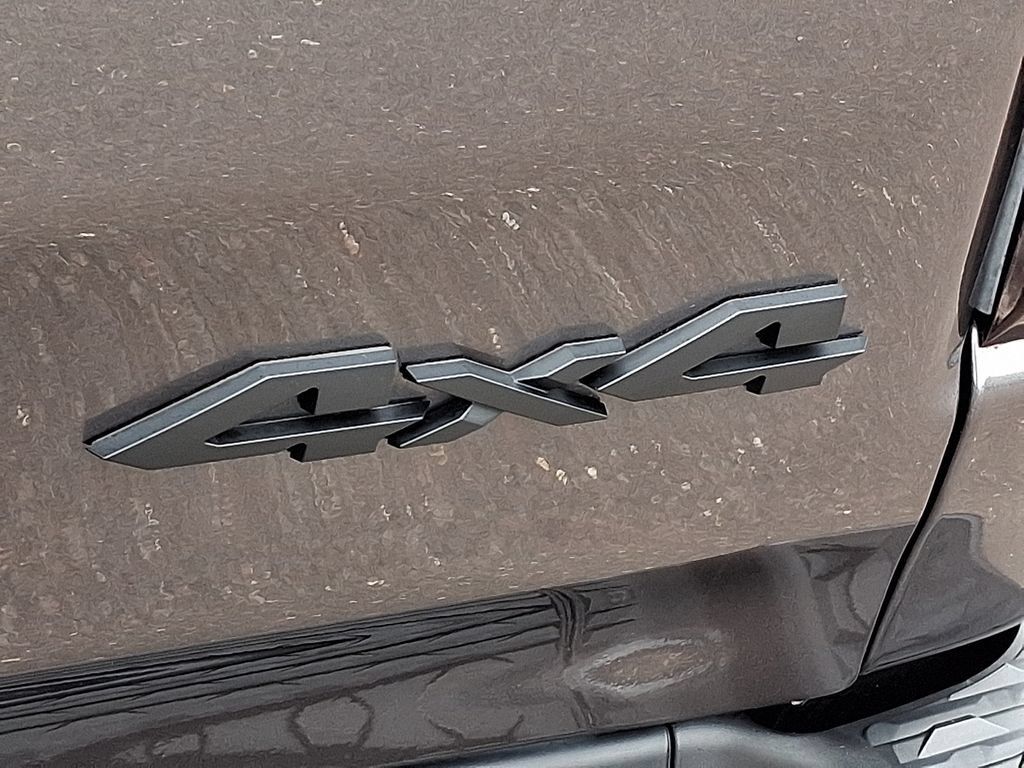 Used 2024 RAM 1500 Limited AWD/4WD image 33