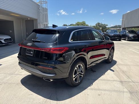 Certified 2025 Audi Q5 Premium w/ Convenience Package AWD/4WD image 6