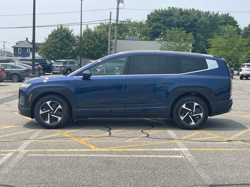 New 2026 Hyundai Ioniq 9 SE image 2