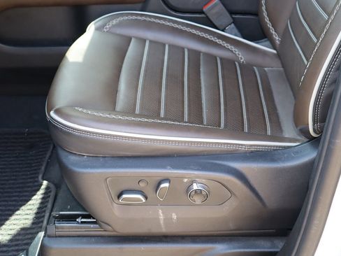 Used 2026 GMC Yukon Denali Ultimate AWD/4WD image 16