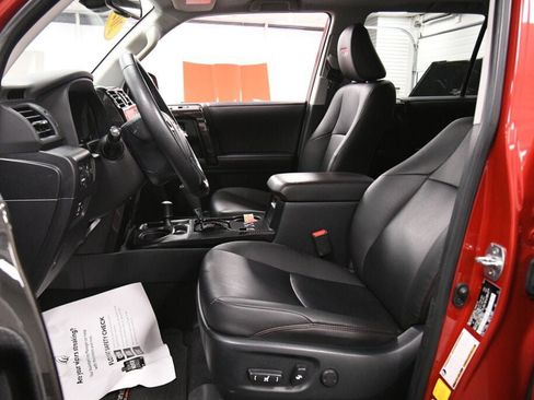 Certified 2023 Toyota 4Runner TRD Off-Road Premium w/ Moonroof Package AWD/4WD image 10