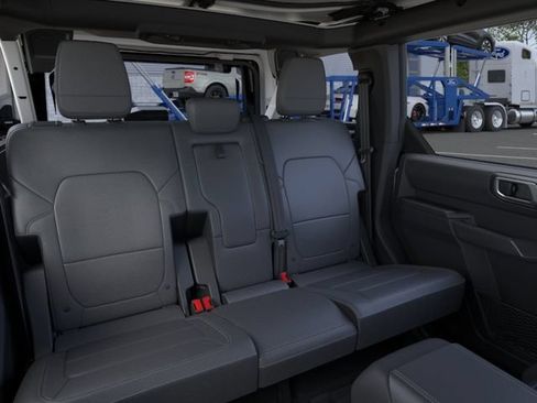 New 2026 Ford Bronco Outer Banks w/ Sasquatch Package AWD/4WD image 13
