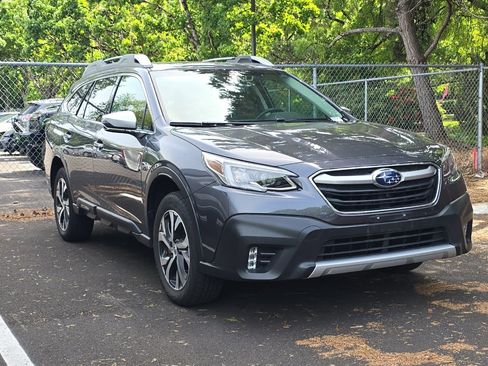 Used 2022 Subaru Outback Touring AWD/4WD image 2