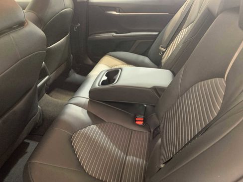 Used 2023 Toyota Camry SE FWD image 9