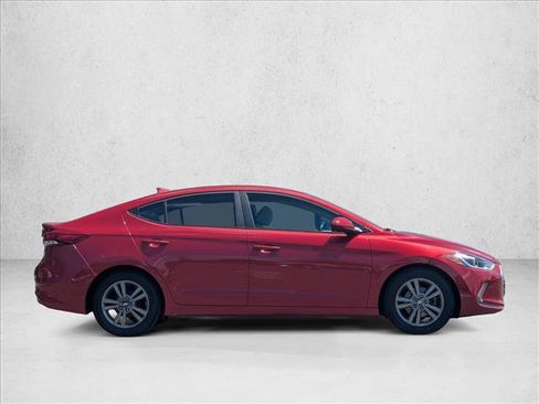 Used 2017 Hyundai Elantra SE w/ SE A/T Tech Package 03 FWD image 4