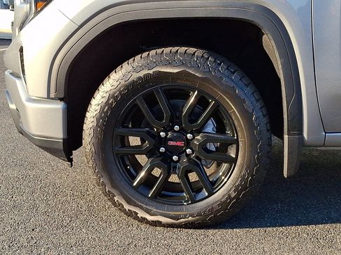 Certified 2026 GMC Sierra 1500 Elevation AWD/4WD image 8