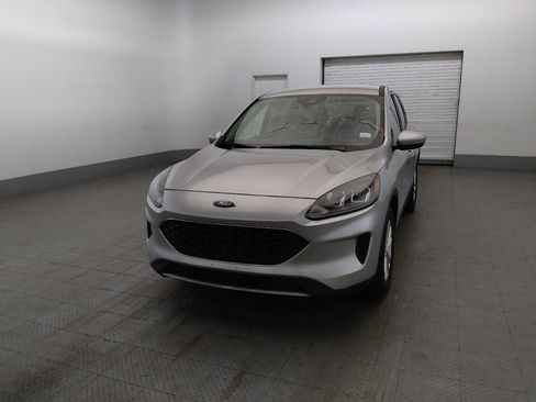 Used 2020 Ford Escape SE FWD image 15