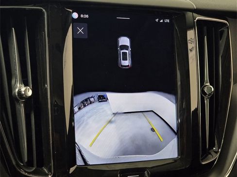Used 2025 Volvo XC60 B5 Core image 30