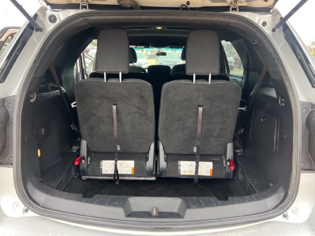 Used 2017 Ford Explorer XLT AWD/4WD image 18
