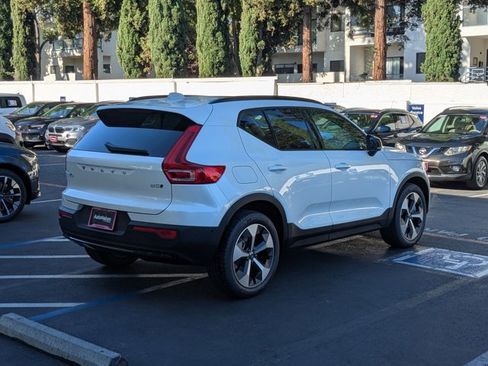 Used 2026 Volvo XC40 B5 Plus w/ Protection Package Premier image 2